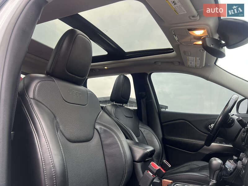 Позашляховик / Кросовер Jeep Cherokee 2020 в Броварах фото 14 Позашляховик / Кросовер Jeep Cherokee 2020 в Броварах