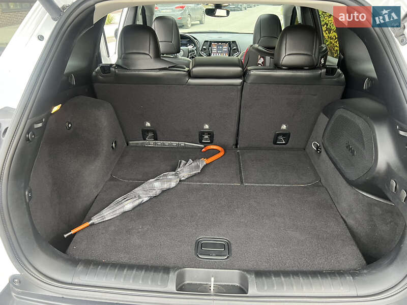 Позашляховик / Кросовер Jeep Cherokee 2020 в Броварах фото 15 Позашляховик / Кросовер Jeep Cherokee 2020 в Броварах