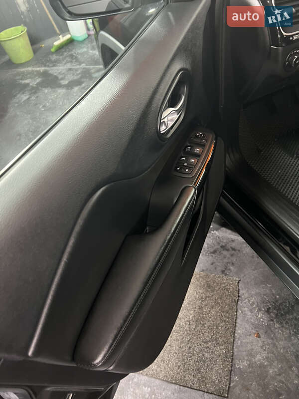 Позашляховик / Кросовер Jeep Cherokee 2019 в Рівному фото 28 Позашляховик / Кросовер Jeep Cherokee 2019 в Рівному