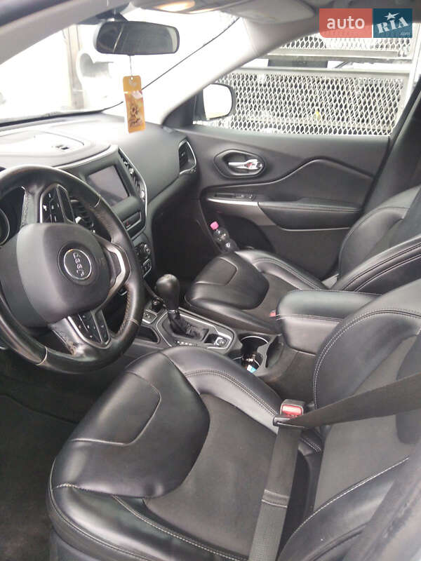 Позашляховик / Кросовер Jeep Cherokee 2019 в Тернополі