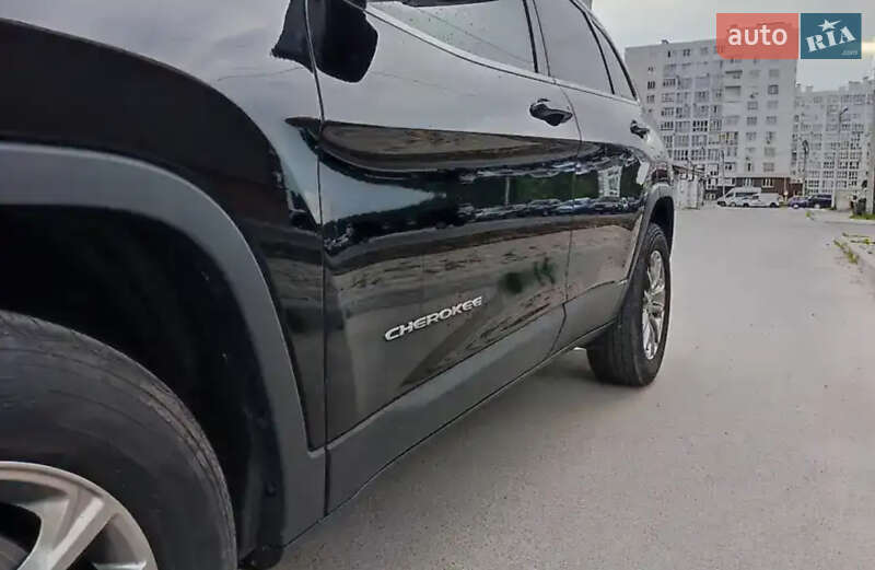 Позашляховик / Кросовер Jeep Cherokee 2019 в Хмельницькому