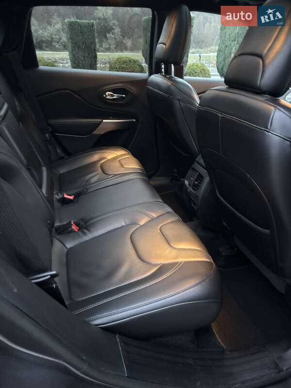 Внедорожник / Кроссовер Jeep Cherokee 2021 в Днепре фото 11 Внедорожник / Кроссовер Jeep Cherokee 2021 в Днепре