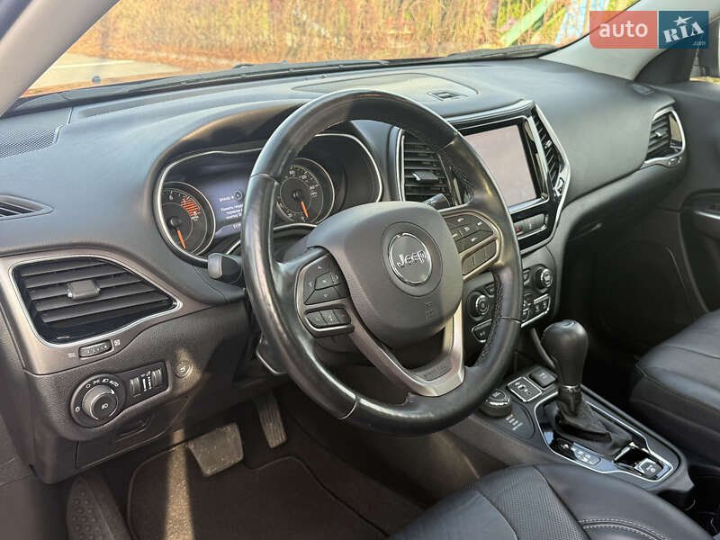 Внедорожник / Кроссовер Jeep Cherokee 2021 в Киеве