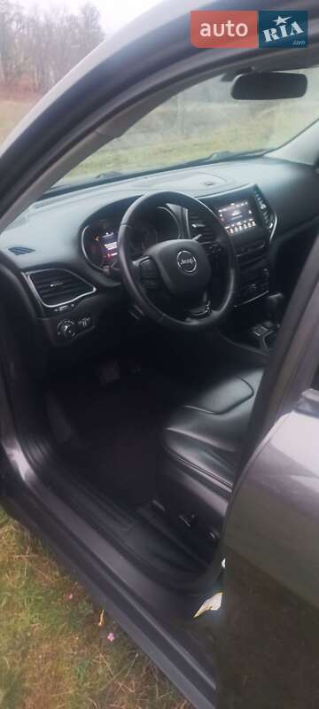 Внедорожник / Кроссовер Jeep Cherokee 2019 в Днепре фото 21 Внедорожник / Кроссовер Jeep Cherokee 2019 в Днепре