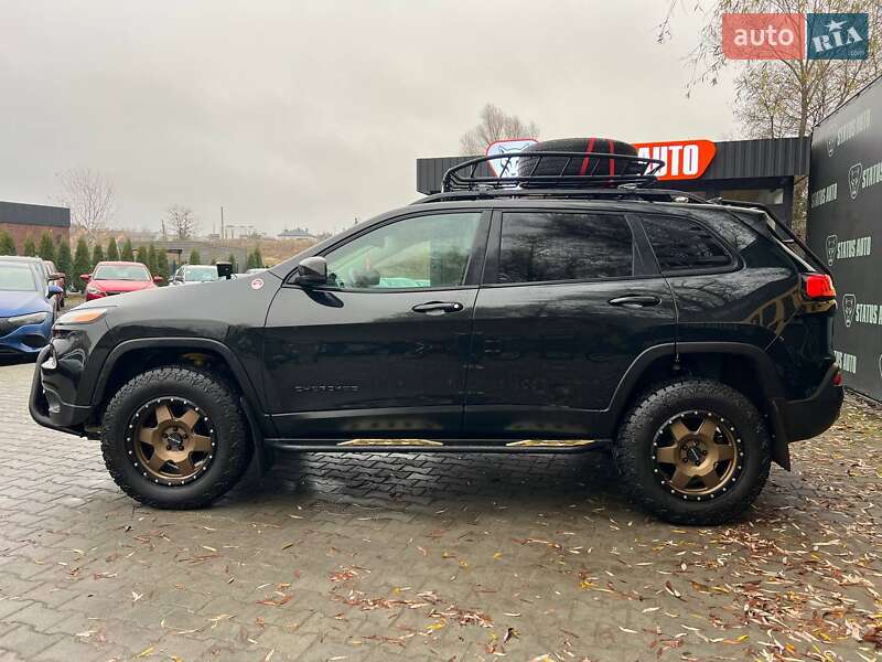 Внедорожник / Кроссовер Jeep Cherokee 2016 в Хмельницком