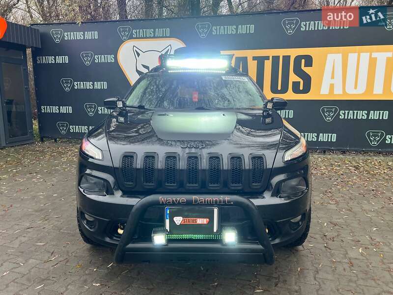 Внедорожник / Кроссовер Jeep Cherokee 2016 в Хмельницком