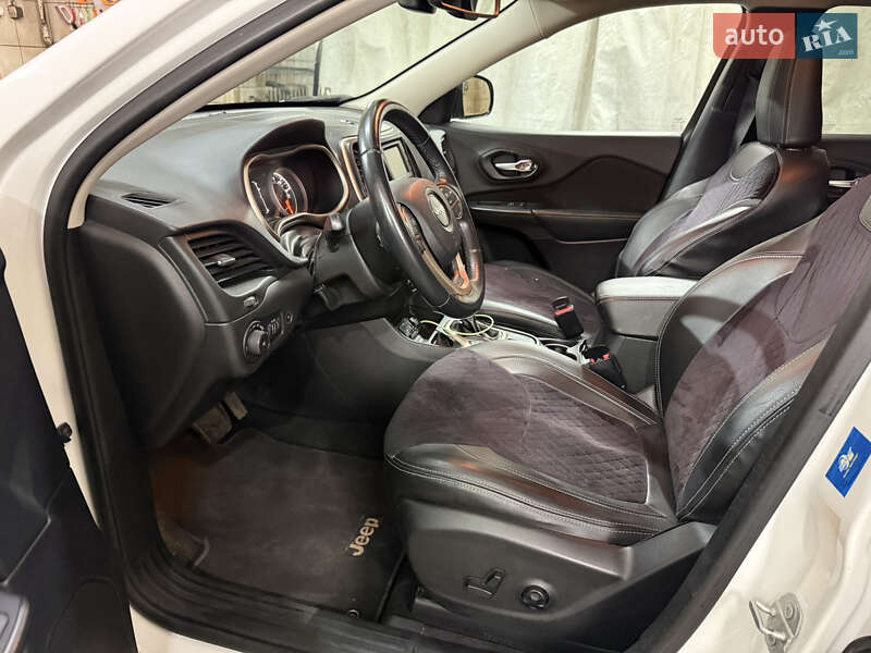 Внедорожник / Кроссовер Jeep Cherokee 2015 в Попельне фото 9 Внедорожник / Кроссовер Jeep Cherokee 2015 в Попельне