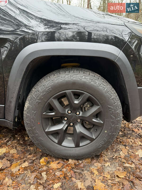 Внедорожник / Кроссовер Jeep Cherokee 2016 в Киеве фото 7 Внедорожник / Кроссовер Jeep Cherokee 2016 в Киеве