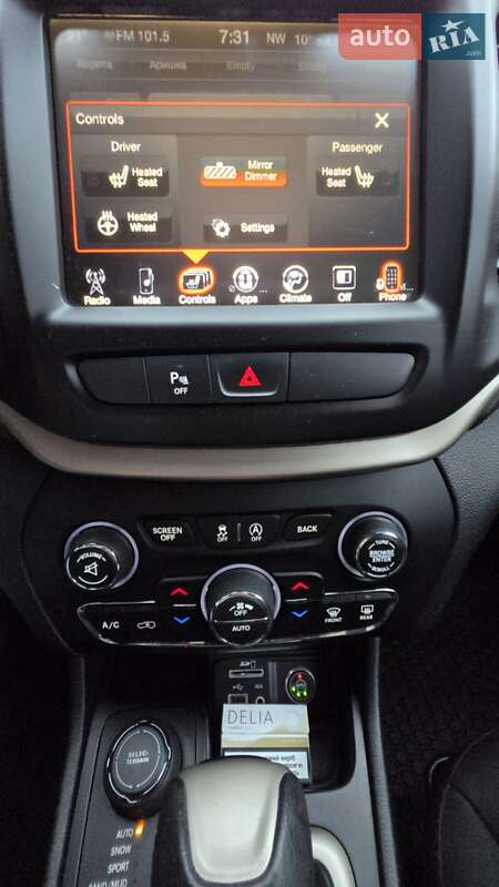 Внедорожник / Кроссовер Jeep Cherokee 2016 в Ирпене