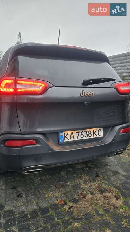 Внедорожник / Кроссовер Jeep Cherokee 2016 в Ирпене