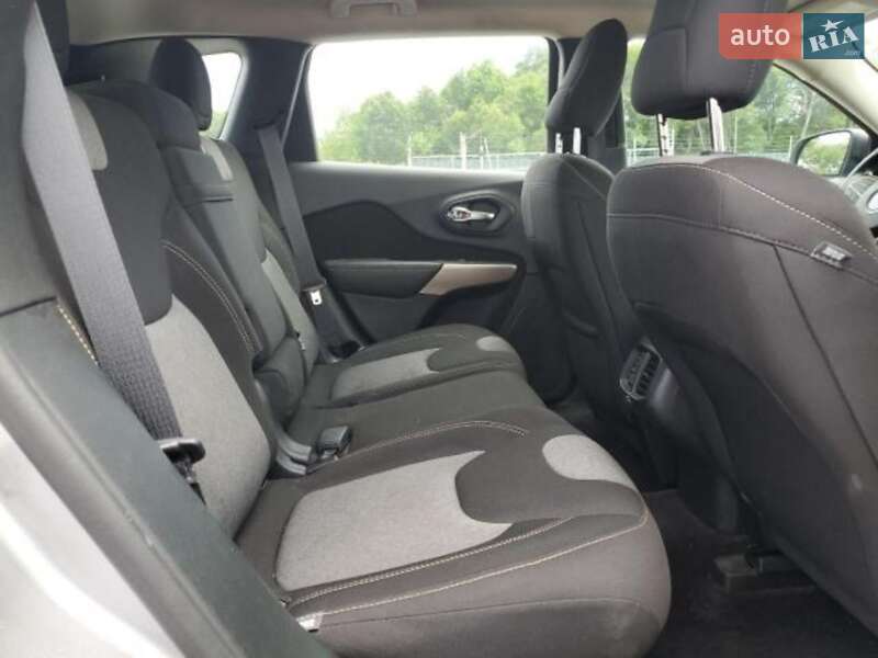 Позашляховик / Кросовер Jeep Cherokee 2017 в Рівному