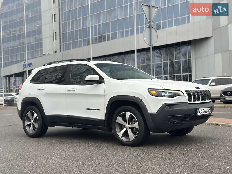 Позашляховик / Кросовер Jeep Cherokee 2020 в Києві