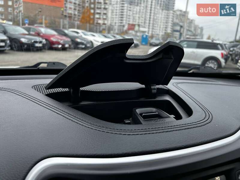 Позашляховик / Кросовер Jeep Cherokee 2015 в Києві