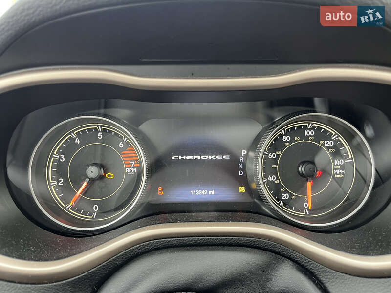 Внедорожник / Кроссовер Jeep Cherokee 2016 в Львове фото 18 Внедорожник / Кроссовер Jeep Cherokee 2016 в Львове
