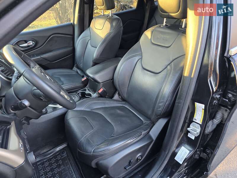 Позашляховик / Кросовер Jeep Cherokee 2015 в Рівному фото 46 Позашляховик / Кросовер Jeep Cherokee 2015 в Рівному