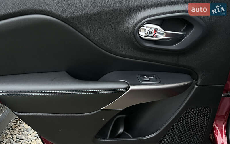 Позашляховик / Кросовер Jeep Cherokee 2019 в Коломиї