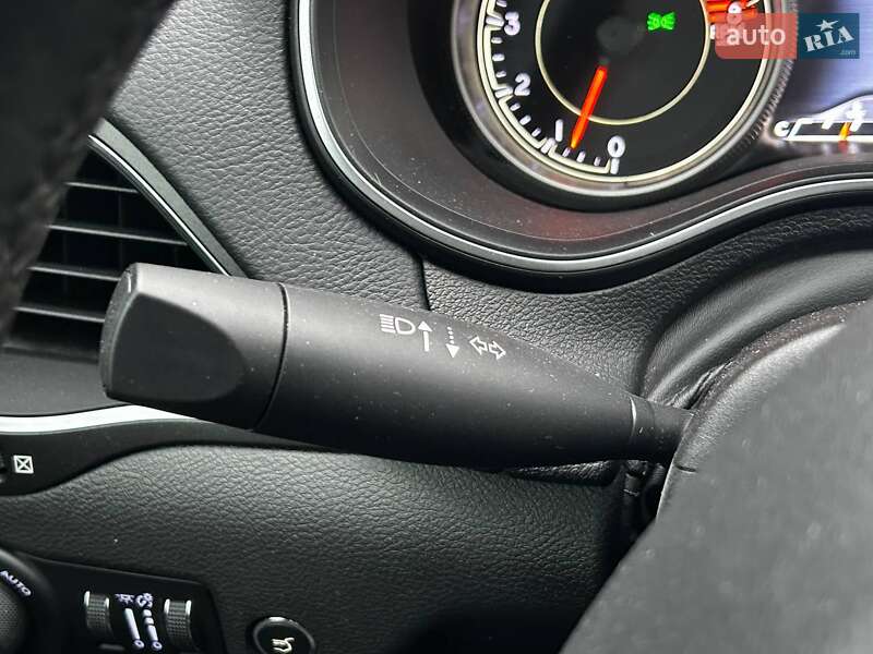 Внедорожник / Кроссовер Jeep Cherokee 2018 в Киеве