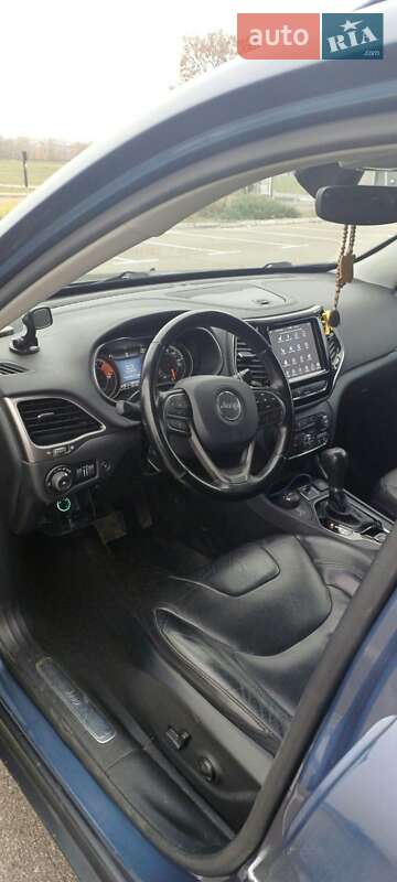 Внедорожник / Кроссовер Jeep Cherokee 2019 в Киеве