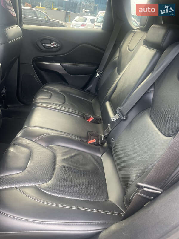 Внедорожник / Кроссовер Jeep Cherokee 2019 в Одессе фото 14 Внедорожник / Кроссовер Jeep Cherokee 2019 в Одессе