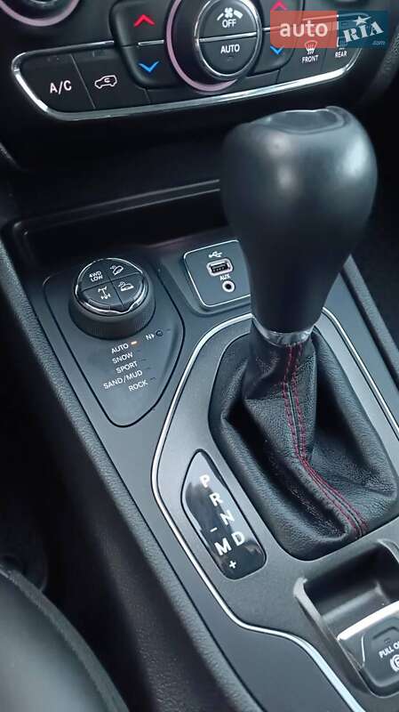 Внедорожник / Кроссовер Jeep Cherokee 2018 в Львове