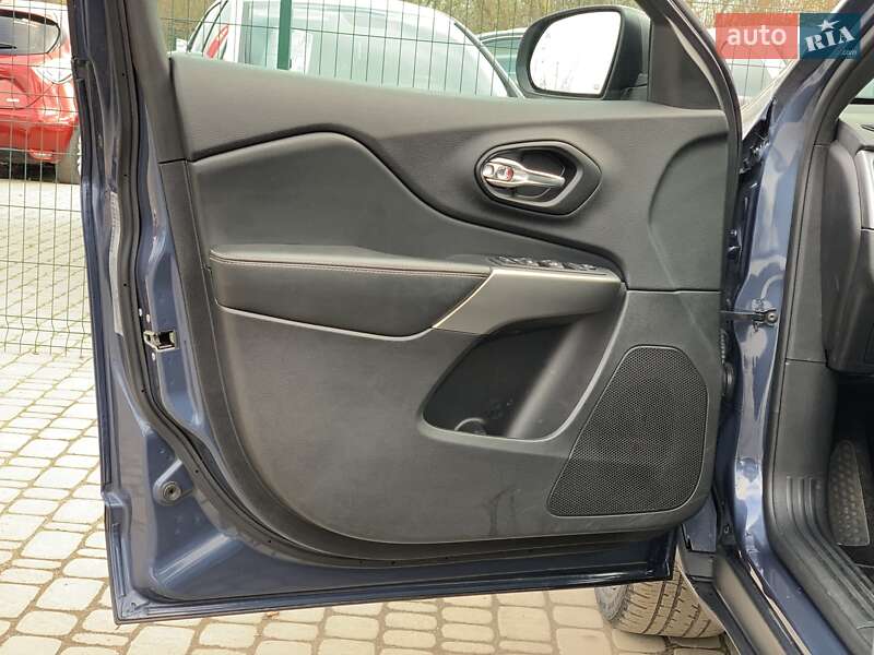 Позашляховик / Кросовер Jeep Cherokee 2021 в Бердичеві