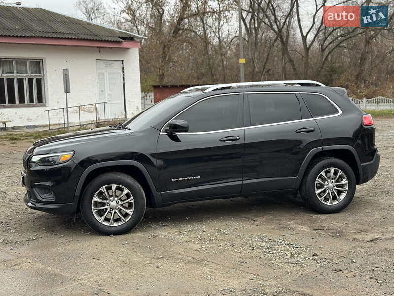 Внедорожник / Кроссовер Jeep Cherokee 2018 в Киеве