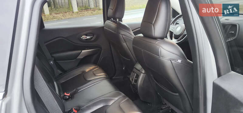 Позашляховик / Кросовер Jeep Cherokee 2018 в Львові