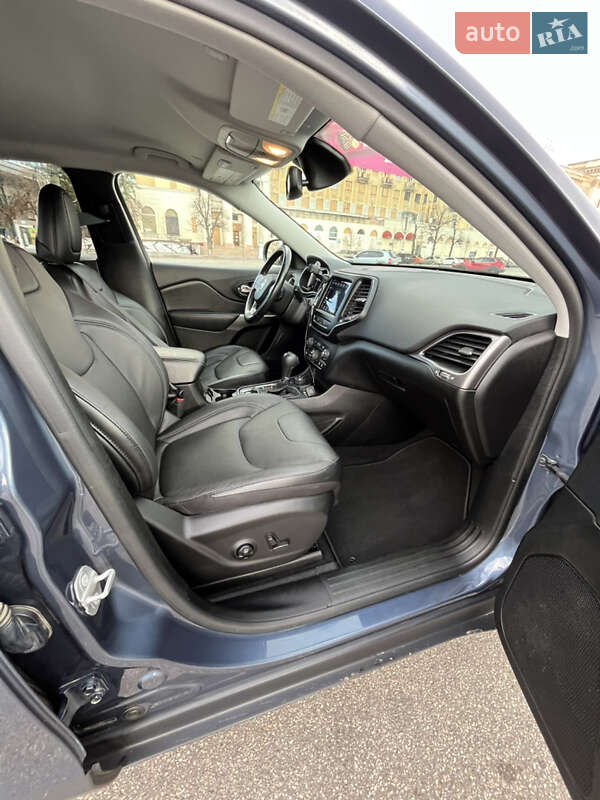 Внедорожник / Кроссовер Jeep Cherokee 2021 в Харькове фото 18 Внедорожник / Кроссовер Jeep Cherokee 2021 в Харькове