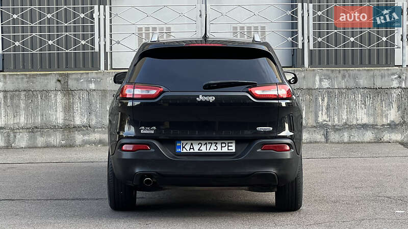 Внедорожник / Кроссовер Jeep Cherokee 2014 в Киеве