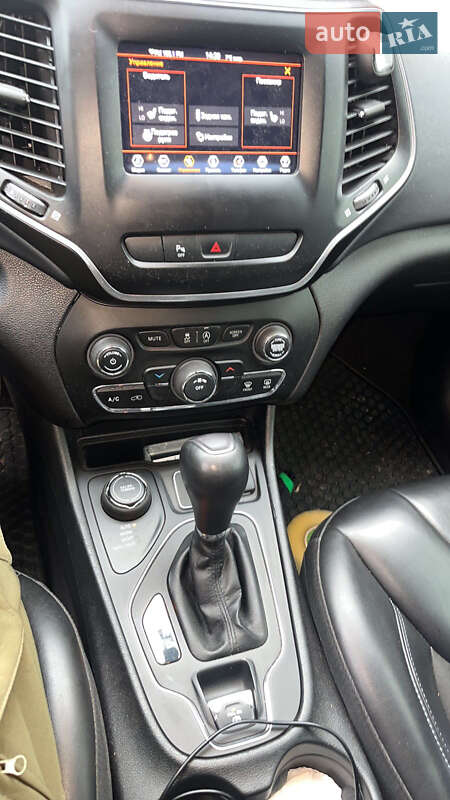 Внедорожник / Кроссовер Jeep Cherokee 2020 в Макарове фото 13 Внедорожник / Кроссовер Jeep Cherokee 2020 в Макарове