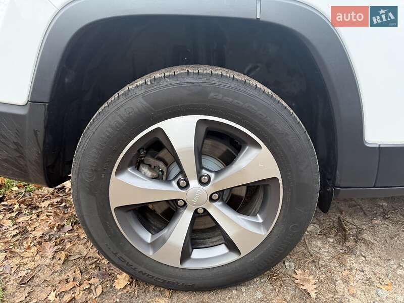 Позашляховик / Кросовер Jeep Cherokee 2020 в Чернігові фото 11 Позашляховик / Кросовер Jeep Cherokee 2020 в Чернігові