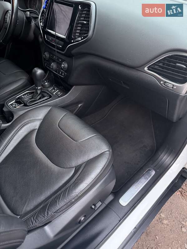 Позашляховик / Кросовер Jeep Cherokee 2020 в Чернігові фото 19 Позашляховик / Кросовер Jeep Cherokee 2020 в Чернігові