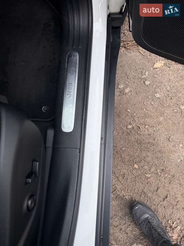 Позашляховик / Кросовер Jeep Cherokee 2020 в Чернігові фото 22 Позашляховик / Кросовер Jeep Cherokee 2020 в Чернігові