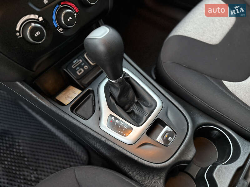 Внедорожник / Кроссовер Jeep Cherokee 2014 в Хмельницком фото 41 Внедорожник / Кроссовер Jeep Cherokee 2014 в Хмельницком