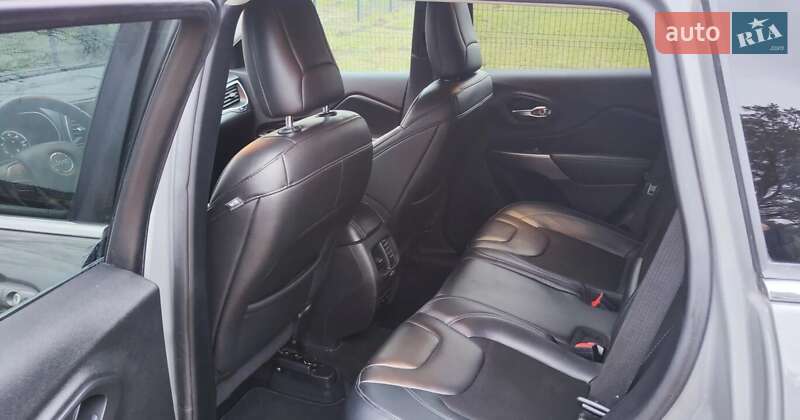 Внедорожник / Кроссовер Jeep Cherokee 2019 в Дублянах