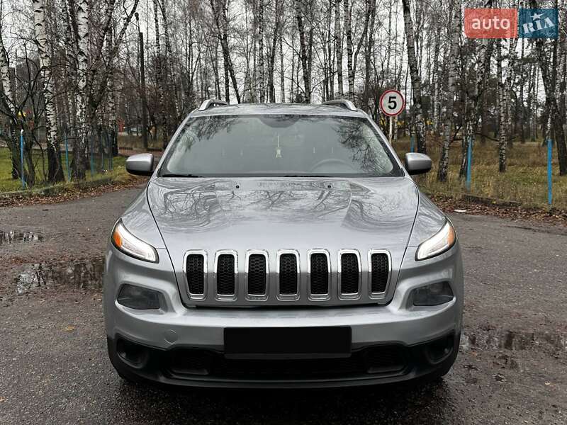 Позашляховик / Кросовер Jeep Cherokee 2015 в Охтирці