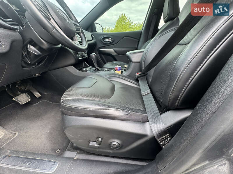 Внедорожник / Кроссовер Jeep Cherokee 2019 в Киеве фото 13 Внедорожник / Кроссовер Jeep Cherokee 2019 в Киеве