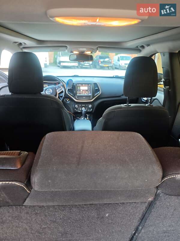 Внедорожник / Кроссовер Jeep Cherokee 2017 в Львове