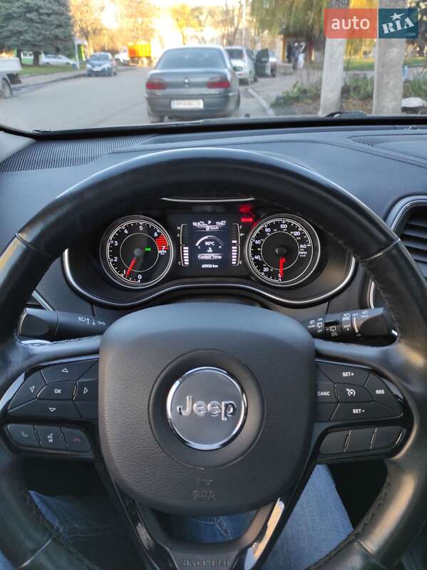 Внедорожник / Кроссовер Jeep Cherokee 2018 в Коростышеве