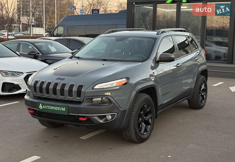 Внедорожник / Кроссовер Jeep Cherokee 2014 в Киеве