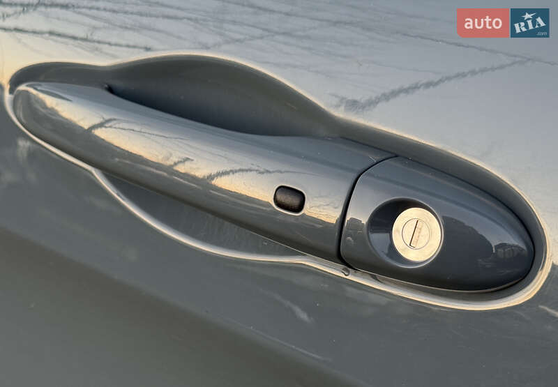 Внедорожник / Кроссовер Jeep Cherokee 2014 в Киеве