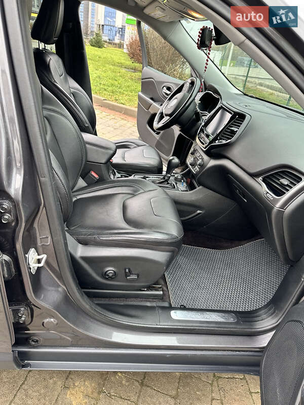 Позашляховик / Кросовер Jeep Cherokee 2018 в Івано-Франківську