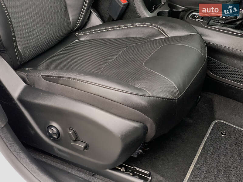 Внедорожник / Кроссовер Jeep Cherokee 2021 в Бердичеве