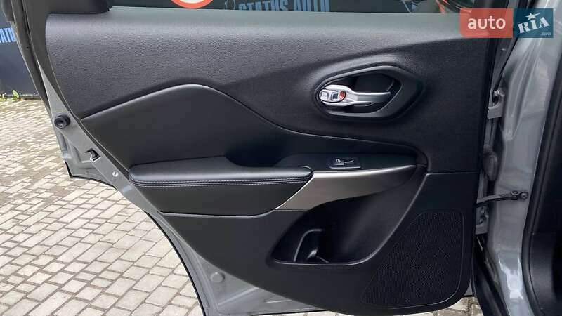 Внедорожник / Кроссовер Jeep Cherokee 2019 в Виннице фото 27 Внедорожник / Кроссовер Jeep Cherokee 2019 в Виннице