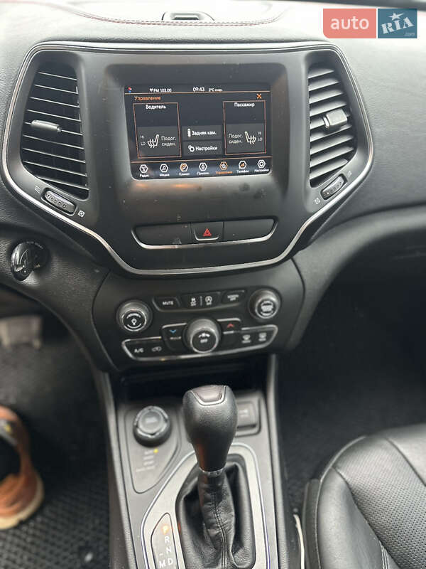 Внедорожник / Кроссовер Jeep Cherokee 2018 в Ивано-Франковске