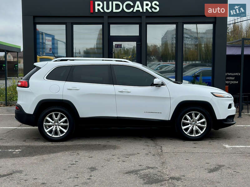 Внедорожник / Кроссовер Jeep Cherokee 2015 в Кременчуге