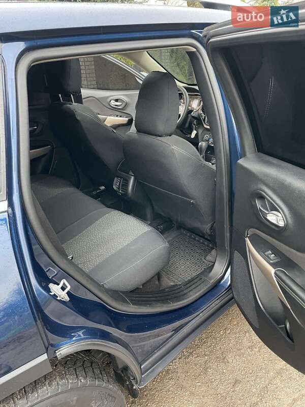 Позашляховик / Кросовер Jeep Cherokee 2017 в Богородчанах