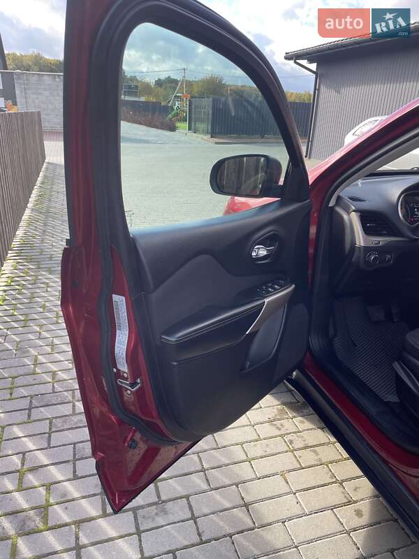 Внедорожник / Кроссовер Jeep Cherokee 2016 в Ременове фото 18 Внедорожник / Кроссовер Jeep Cherokee 2016 в Ременове