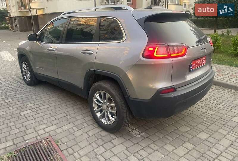 Внедорожник / Кроссовер Jeep Cherokee 2020 в Киеве
