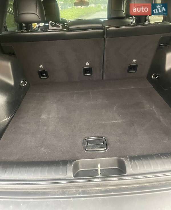 Внедорожник / Кроссовер Jeep Cherokee 2020 в Киеве